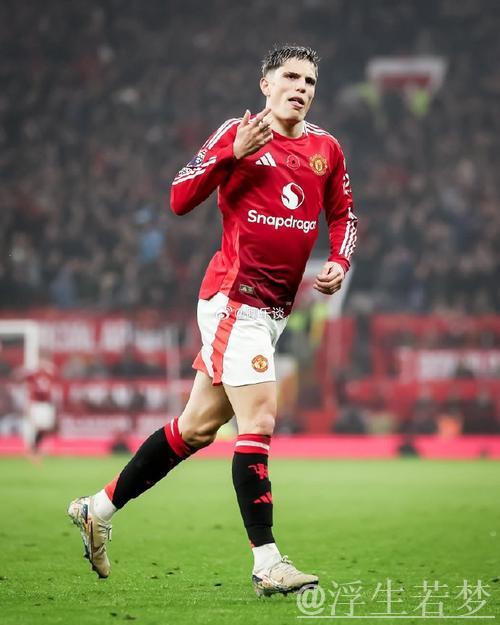 B费统领曼联3-0大胜莱斯特，加纳乔闪耀全场，红魔迎四连胜创历史