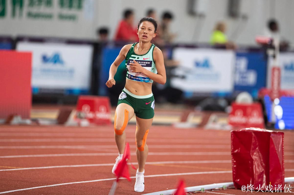 全运会女子马拉松张德顺成功卫冕 成为国内第一人 全运会女子马拉松张德顺成功卫冕 成为国内第一人